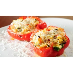 Cea mai inedită rețetă pe care o poți încerca: ardei umpluți cu pizza