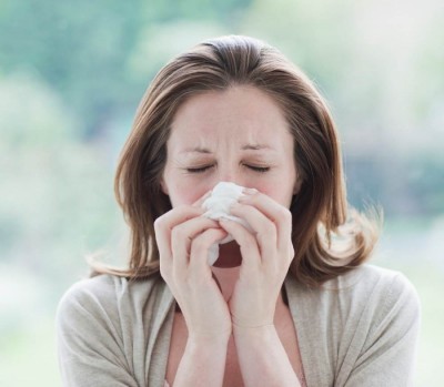 Cele mai eficiente remedii naturiste pentru tratarea gripei și a răcelii de sezon
