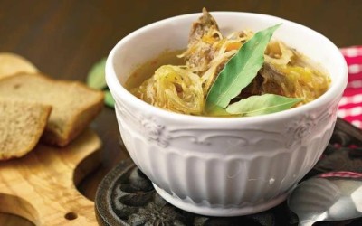 Ciorbă de varză, o rețetă pe care o poți încerca în Săptămâna Patimilor