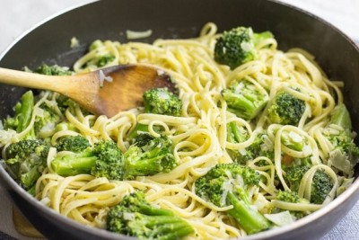 Paste cu broccoli și parmezan