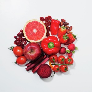 Ce se întâmplă în organismul tău dacă mănânci fructe și legume roșii