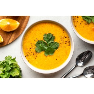 Supa cremă de linte, ideală pentru zilele reci de iarnă